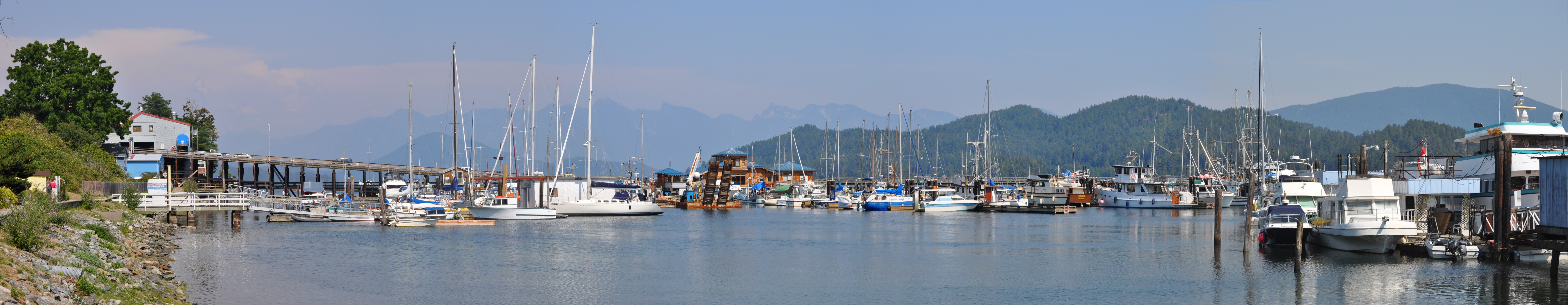 Gibsons Harbour (panoramic view)